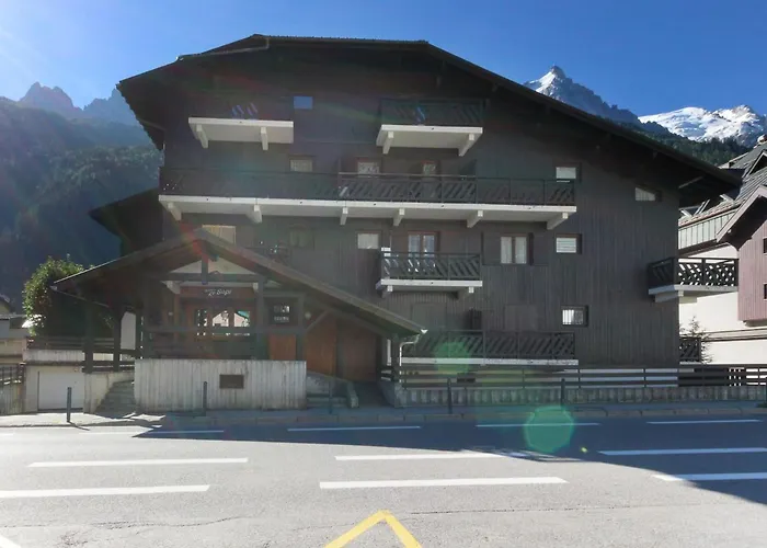 Chemin Du Sapi - Private Garden - Center Of Cham - Montblanc Views * シャモニー
